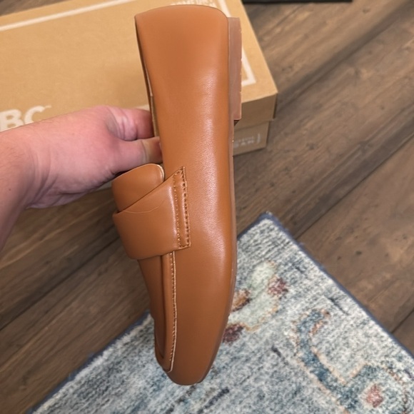Born in California stay focused loafer in cognac brown size 8 ￼ - Picture 7 of 9